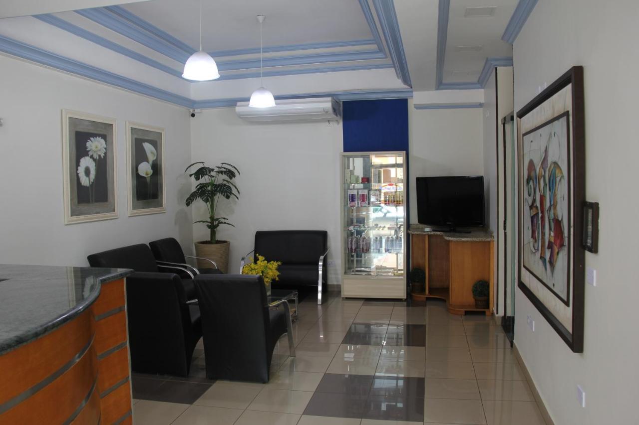 Alpha Ville Hotel Assis Kültér fotó