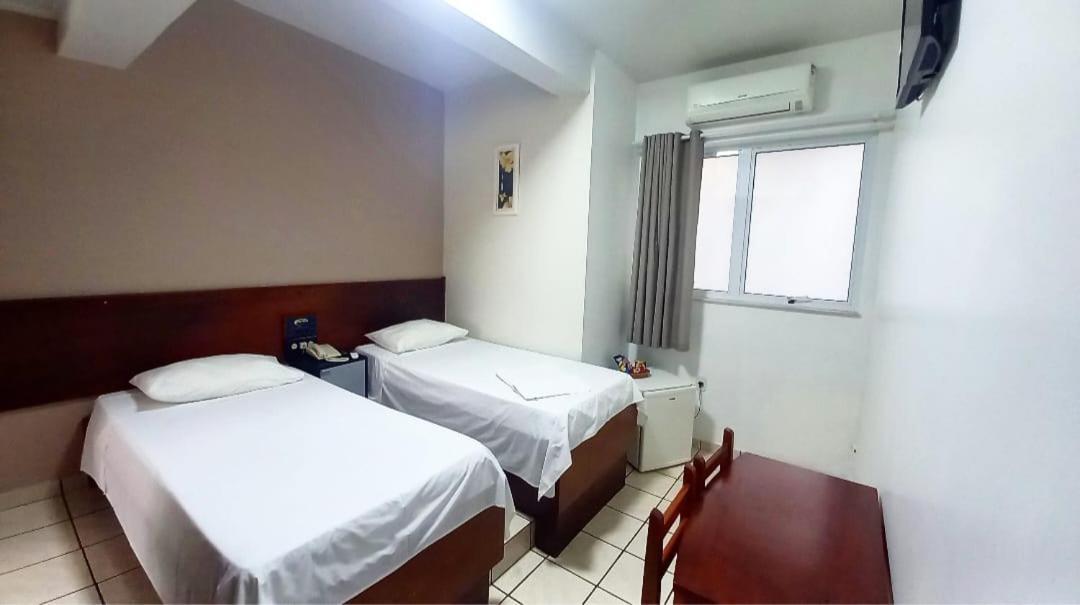 Alpha Ville Hotel Assis Kültér fotó