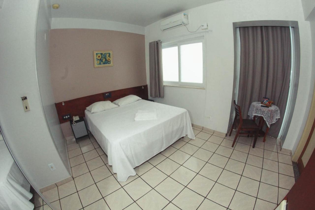 Alpha Ville Hotel Assis Kültér fotó